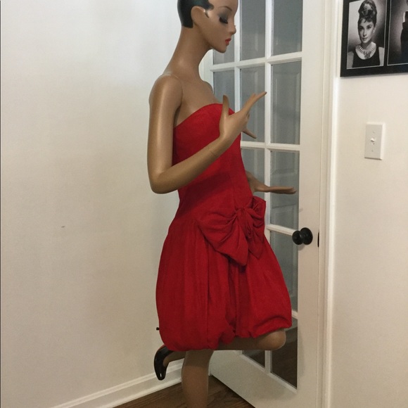 Vintage Red Lady! - Picture 4 of 8